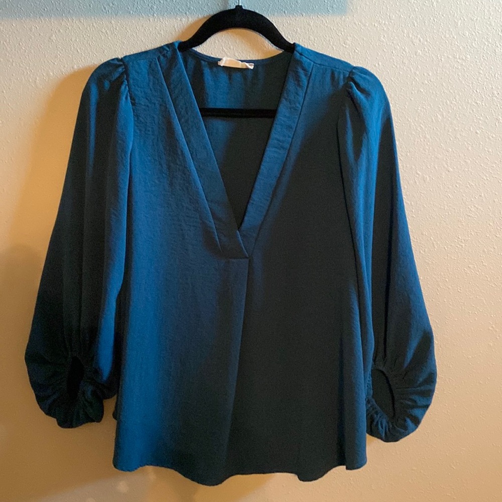 Turquoise top